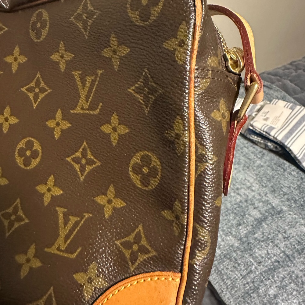 Louis Vuitton Monogram Trocadero 27 - Picture 11 of 16